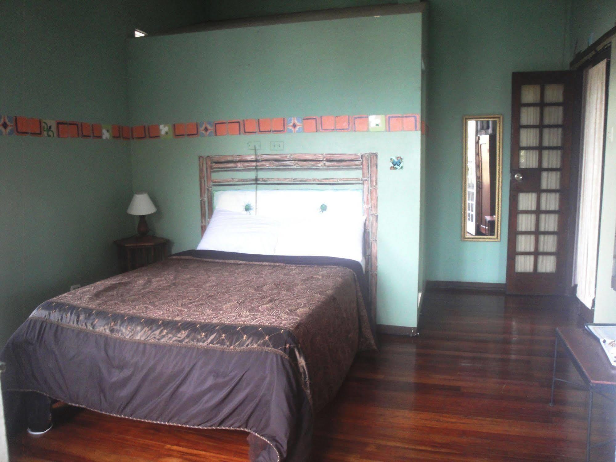 Hemingway Inn San José Esterno foto